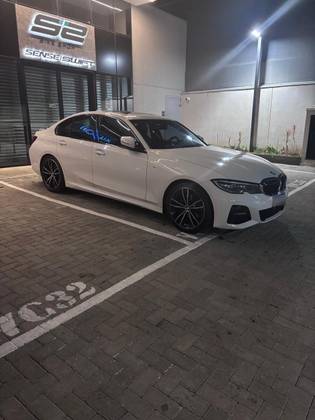 BMW 320i 2.0 16V TURBO GASOLINA M SPORT AUTOMÁTICO